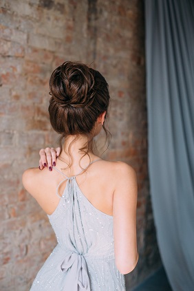 Chignon de mariée de dos | Viadom Professionnel